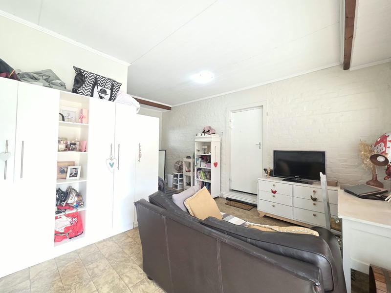 1 Bedroom Property for Sale in Stellenberg Western Cape